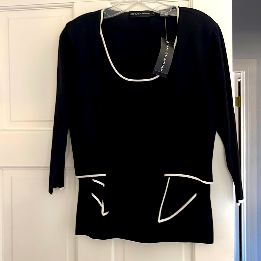 Dana Buchman Black knit top